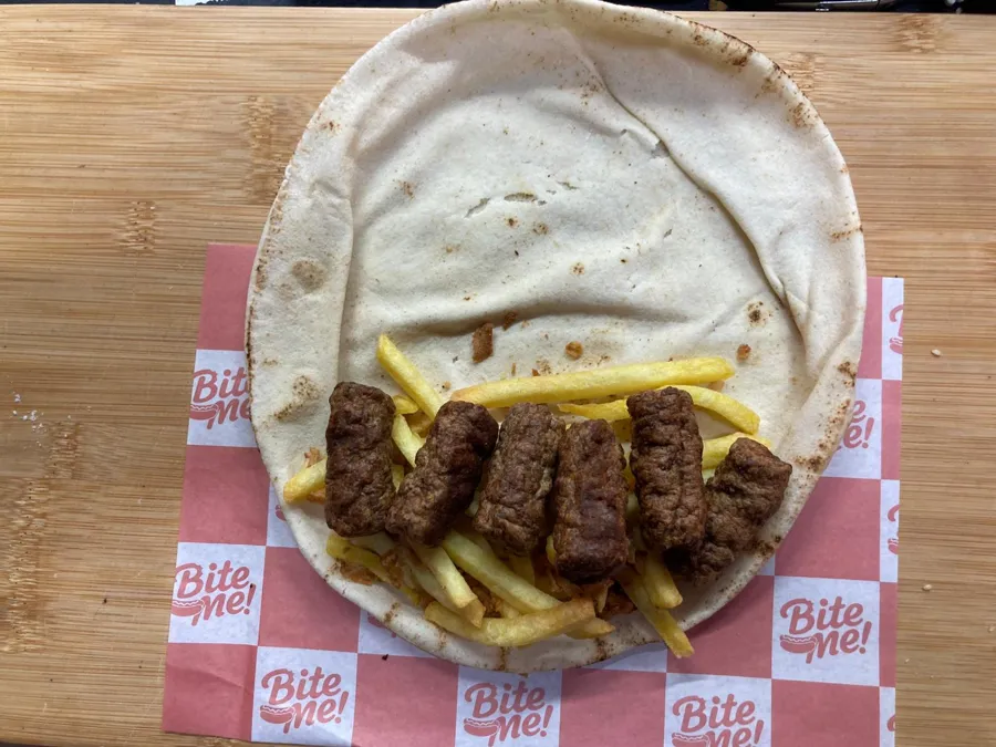 Açık pita köfte