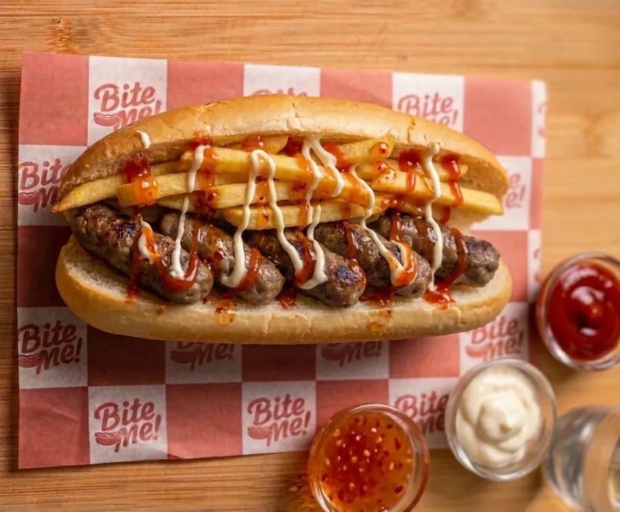 Bite Me! Köfte Sandviç, kareli kağıt üzerinde
